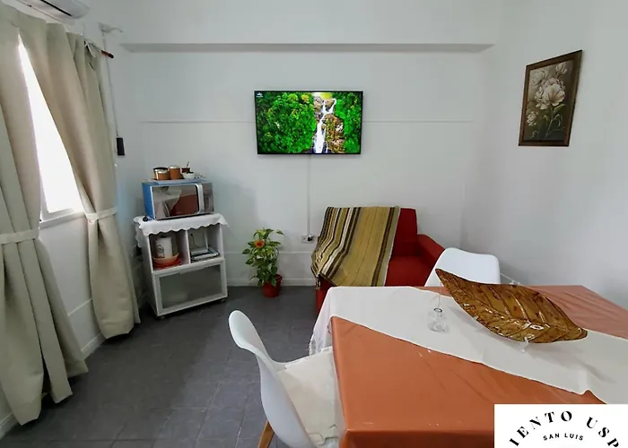 Departamento Con Patio Y Cochera