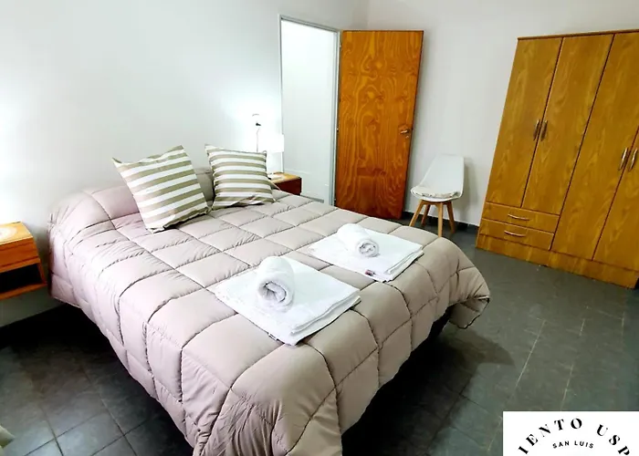Departamento Con Patio Y Cochera