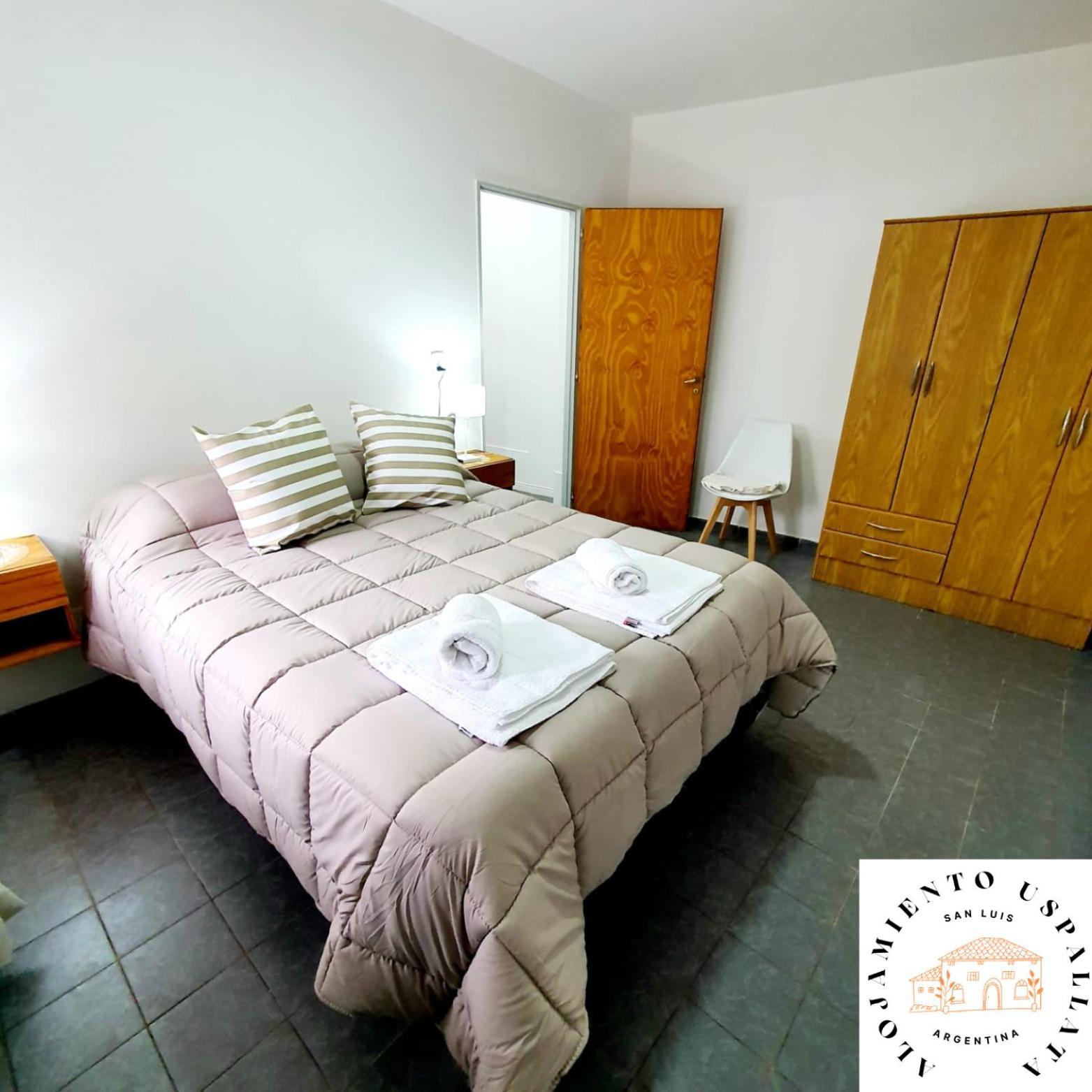 Departamento Con Patio Y Cochera Apartment *